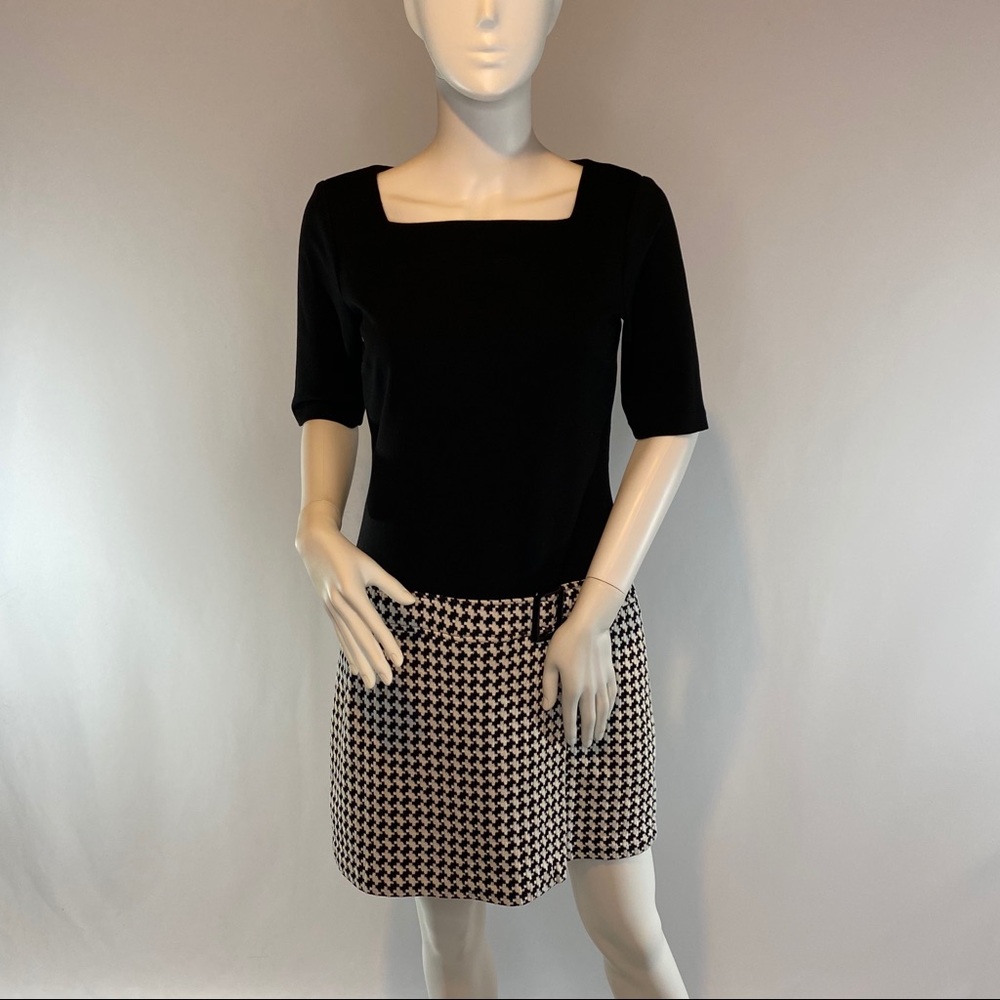 White House Black Market Shift Dress - Siz…